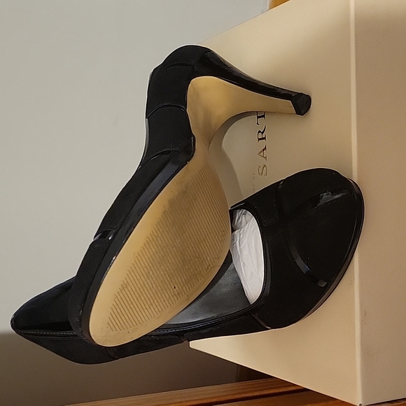 never worn - Picture 3 of 3